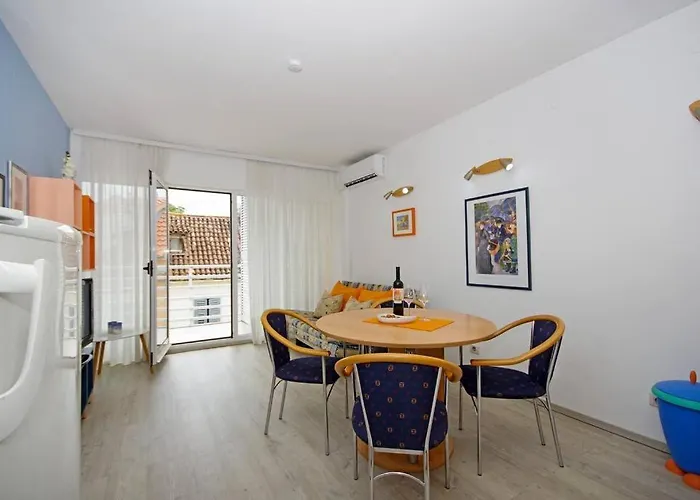 In Your Pocket For 4 Person Split