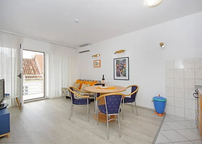 In Your Pocket For 4 Person Split