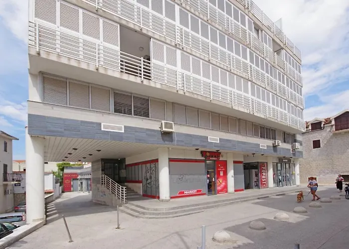 In Your Pocket For 4 Person Split