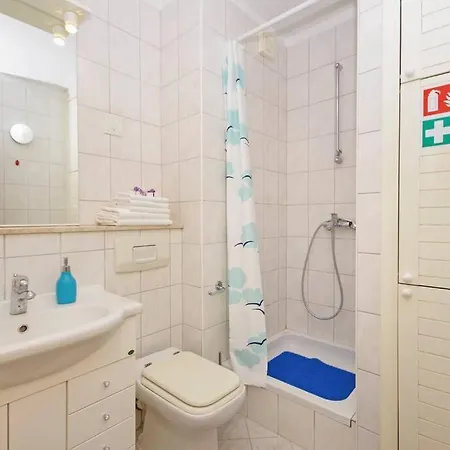 Apartment In Your Pocket For 4 Person Split