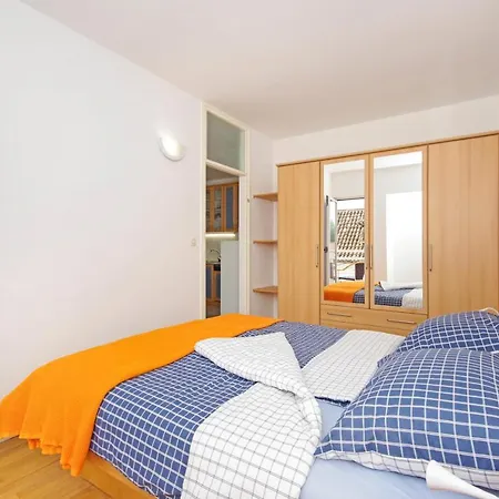 In Your Pocket For 4 Person * Split